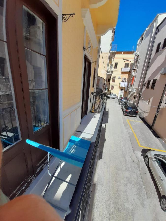 Casa Vacanze Mannina カステッランマーレ・デル・ゴルフォ エクステリア 写真