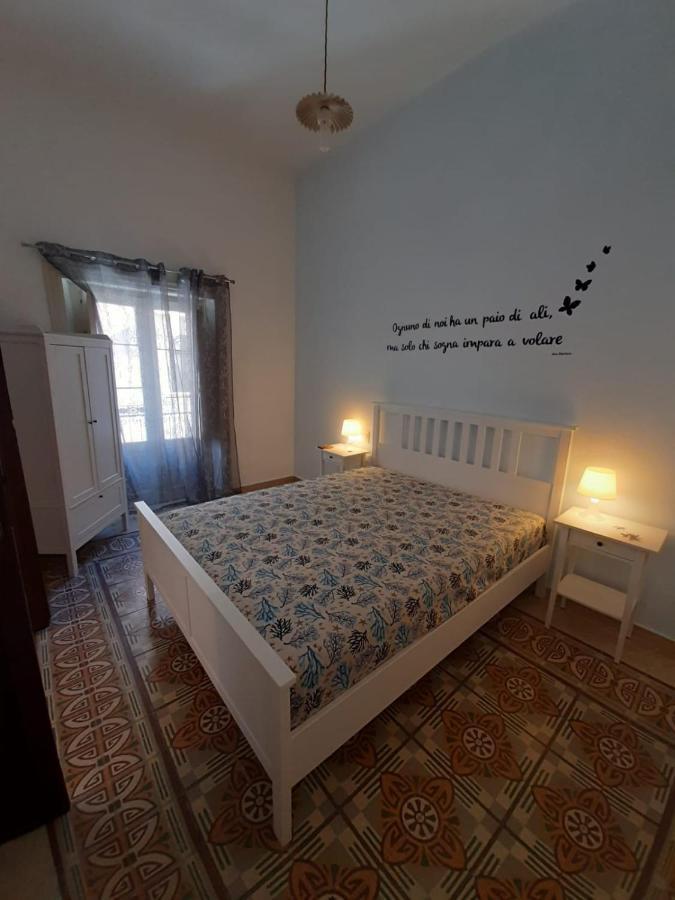 Casa Vacanze Mannina カステッランマーレ・デル・ゴルフォ エクステリア 写真
