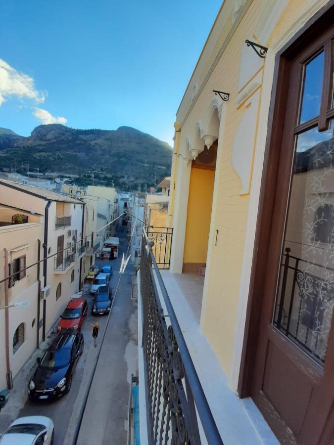 Casa Vacanze Mannina カステッランマーレ・デル・ゴルフォ エクステリア 写真