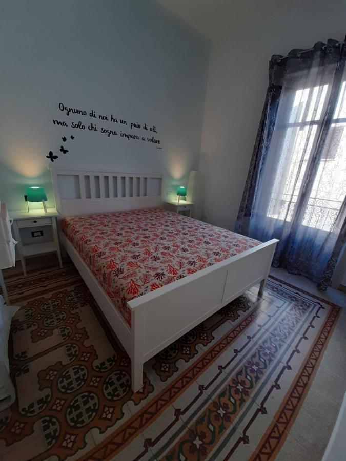 Casa Vacanze Mannina カステッランマーレ・デル・ゴルフォ エクステリア 写真