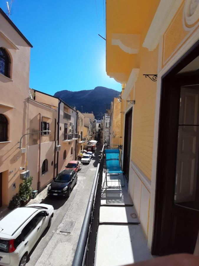 Casa Vacanze Mannina カステッランマーレ・デル・ゴルフォ エクステリア 写真