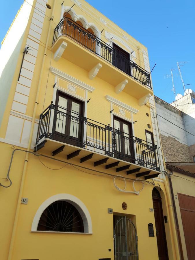 Casa Vacanze Mannina カステッランマーレ・デル・ゴルフォ エクステリア 写真