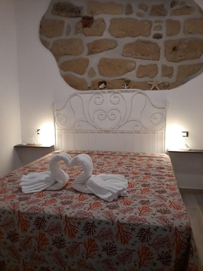 Casa Vacanze Mannina カステッランマーレ・デル・ゴルフォ エクステリア 写真